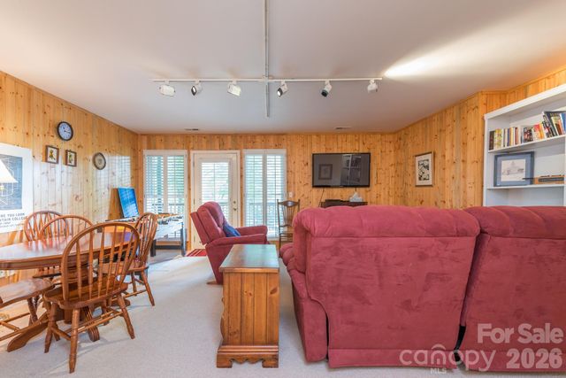 275 Allen Mountain Drive, Black Mountain, NC 28711