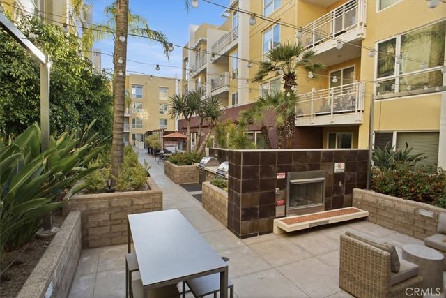21301 Erwin 443, Woodland Hills, CA 91367