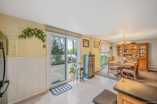 10 Lehigh Lane, Farmingville, NY 11738