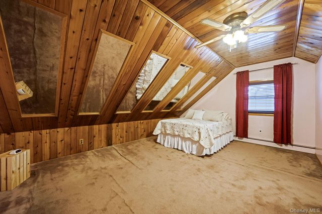 10 Lehigh Lane, Farmingville, NY 11738