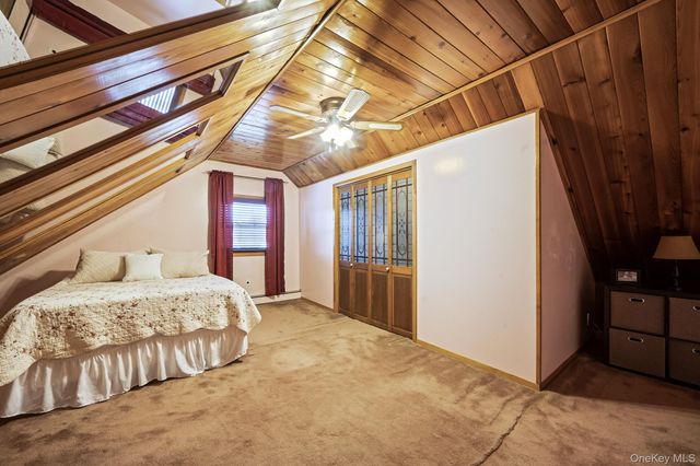 10 Lehigh Lane, Farmingville, NY 11738