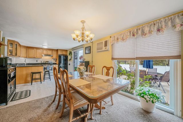 10 Lehigh Lane, Farmingville, NY 11738