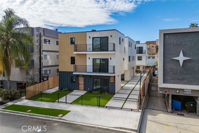 1239 N Orange Drive 3, Los Angeles, CA 90038