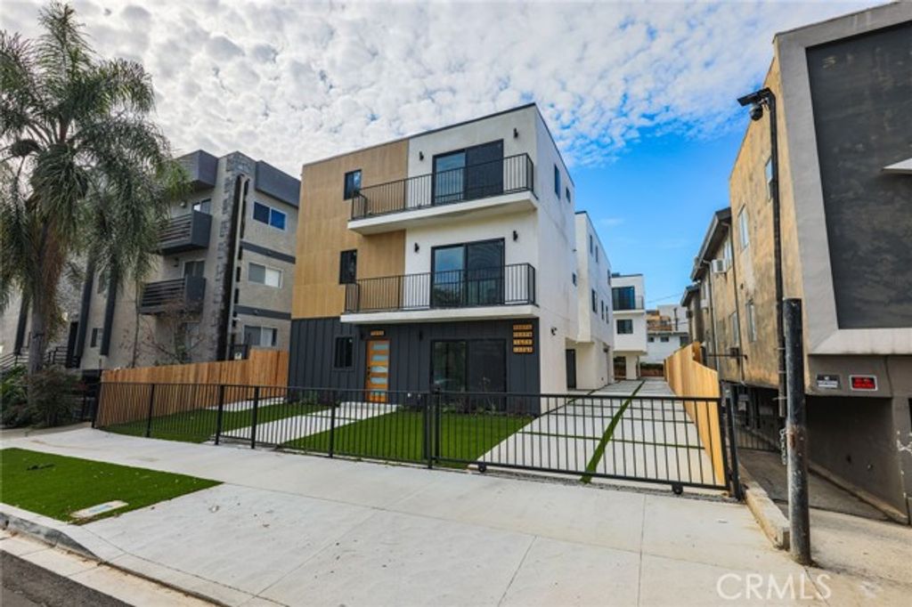 1239 N Orange Drive 3, Los Angeles, CA 90038