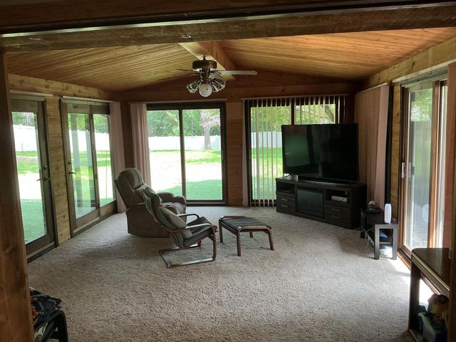 5220 Quail Avenue N, Crystal, MN 55429