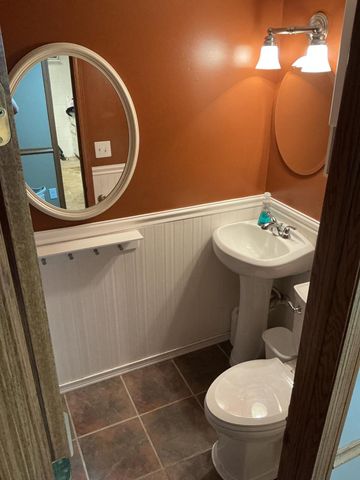 5220 Quail Avenue N, Crystal, MN 55429