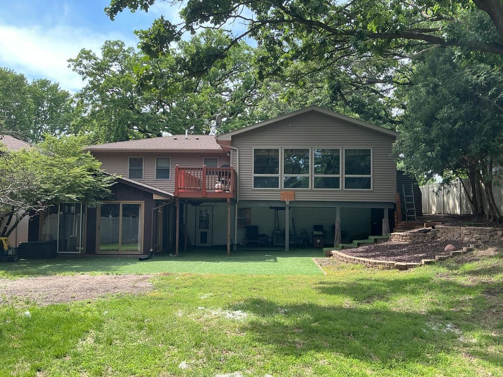 5220 Quail Avenue N, Crystal, MN 55429 — photo 2