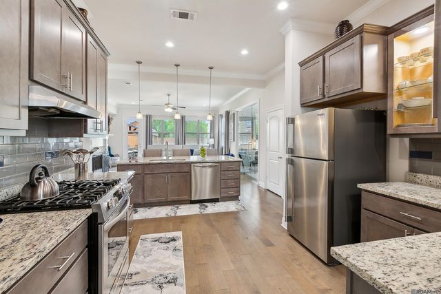 9574 W Terran Ln, Westwego, LA 70094