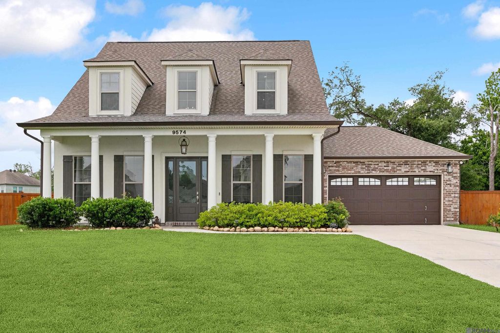 9574 W Terran Ln, Westwego, LA 70094