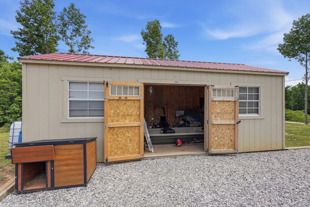 1311 Hillis Cemetery Rd, Spencer, TN 38585
