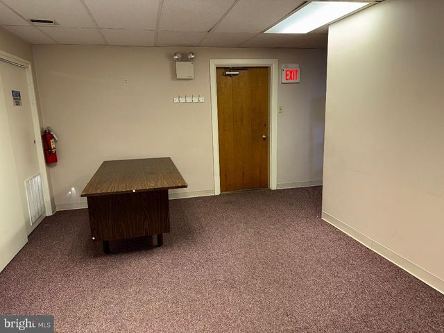 1355 OLD YORK RD, Abington, PA 19001