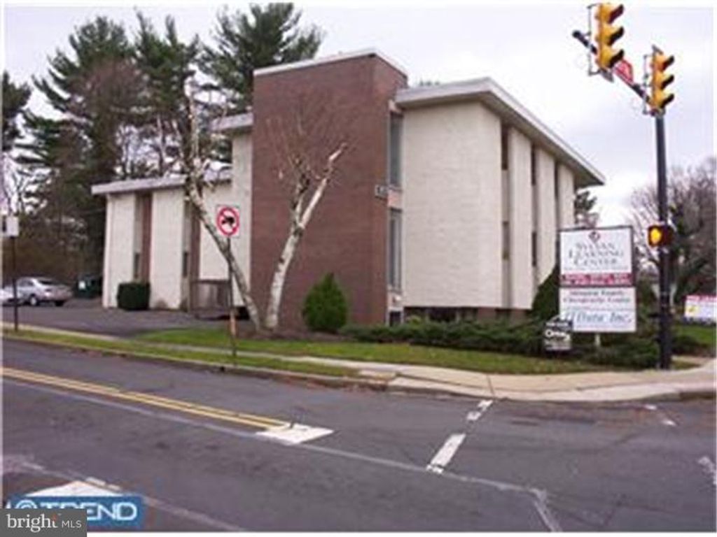 1355 OLD YORK RD, Abington, PA 19001