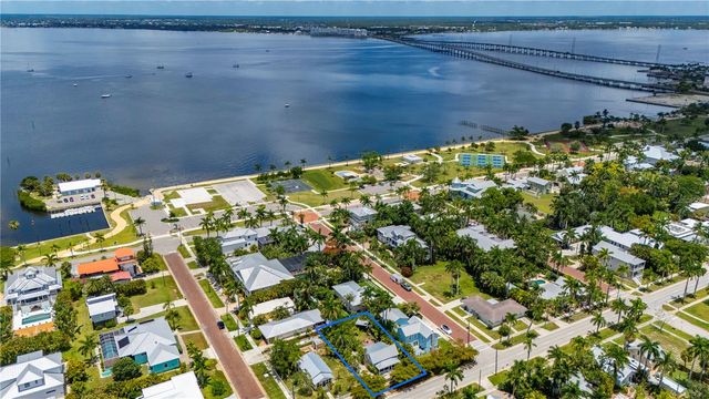 756 W MARION AVENUE, Punta Gorda, FL 33950