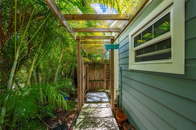 756 W MARION AVENUE, Punta Gorda, FL 33950