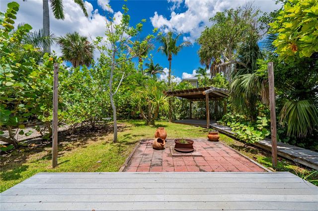 756 W MARION AVENUE, Punta Gorda, FL 33950