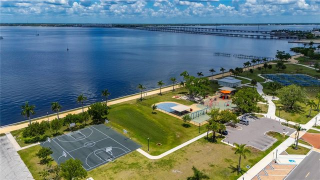 756 W MARION AVENUE, Punta Gorda, FL 33950