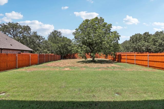 405 Smith Road, Springtown, TX 76082