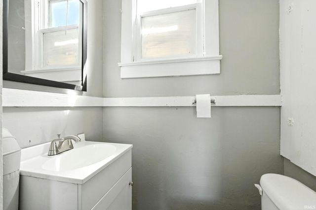 2109 Maumee Avenue, Fort Wayne, IN 46803