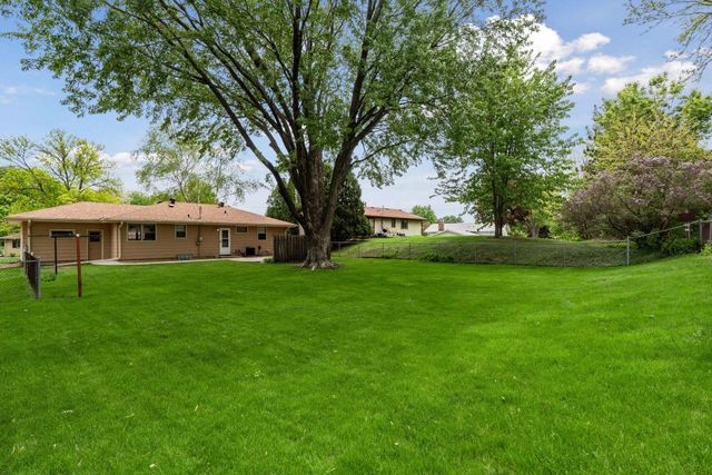 2949 Aquila Avenue N, Crystal, MN 55427