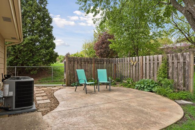 2949 Aquila Avenue N, Crystal, MN 55427