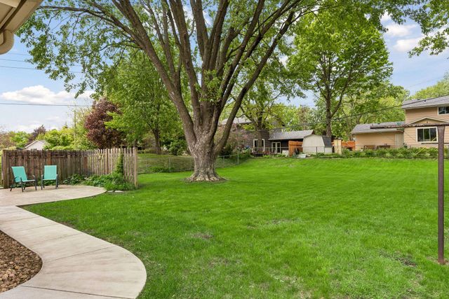 2949 Aquila Avenue N, Crystal, MN 55427
