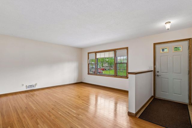 2949 Aquila Avenue N, Crystal, MN 55427