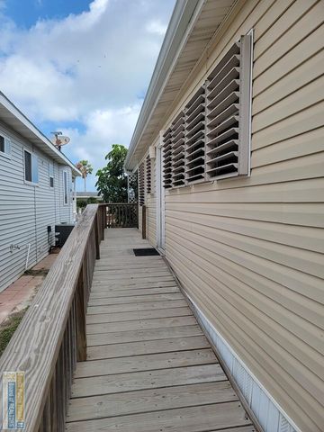 782 E Oyster Dr., Port Isabel, TX 78578