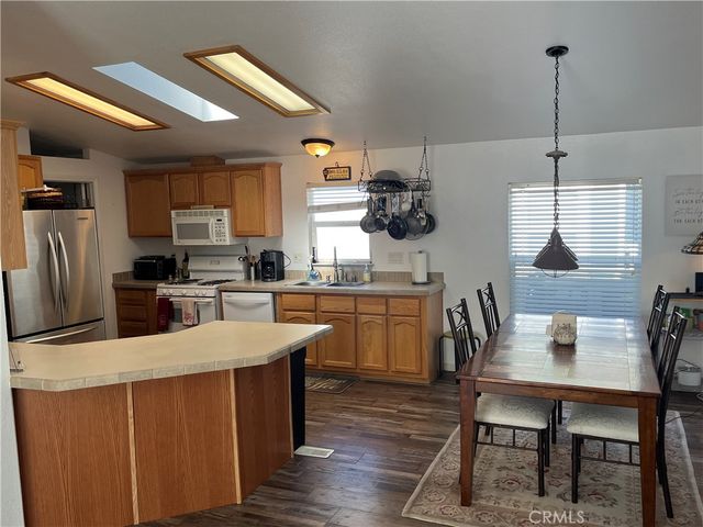 39950 7 Oaks 41, Angelus Oaks, CA 92305