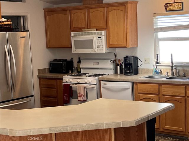 39950 7 Oaks 41, Angelus Oaks, CA 92305