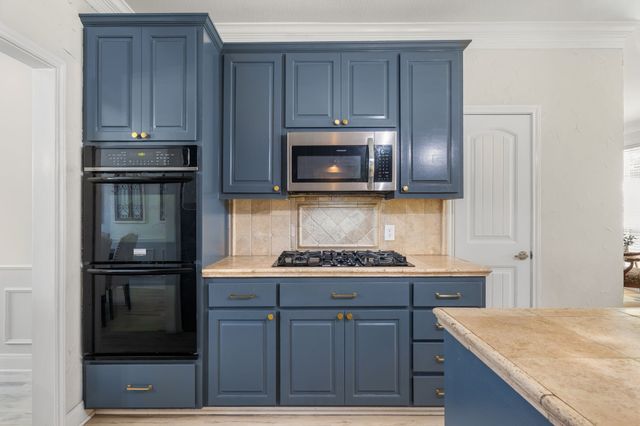 9440 Red River Street, Woodway, TX 76712