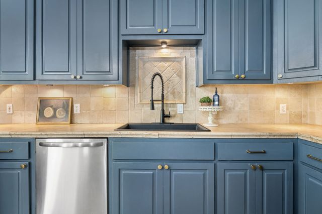 9440 Red River Street, Woodway, TX 76712