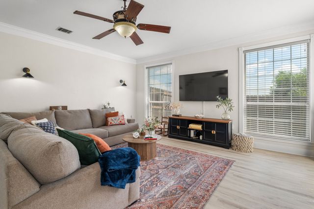 9440 Red River Street, Woodway, TX 76712