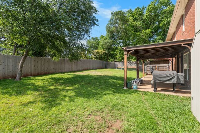 9440 Red River Street, Woodway, TX 76712