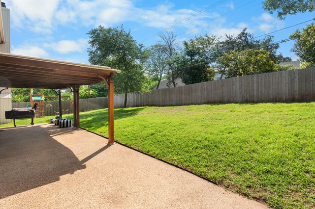 9440 Red River Street, Woodway, TX 76712