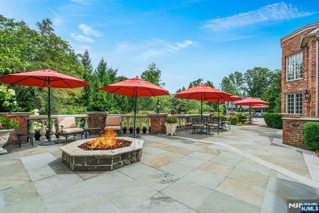 1055 High Mountain Road, Franklin Lakes, NJ 07417