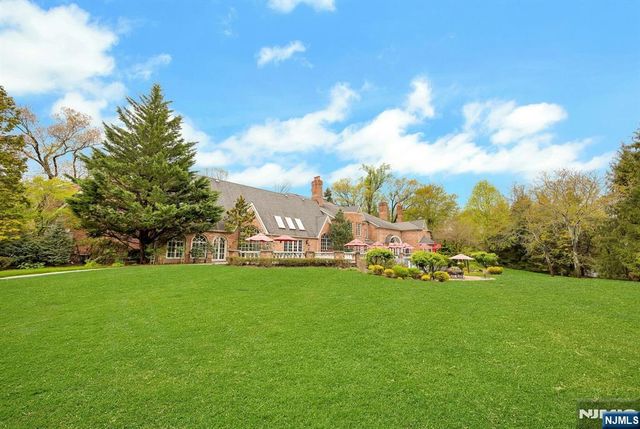1055 High Mountain Road, Franklin Lakes, NJ 07417