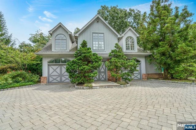 1055 High Mountain Road, Franklin Lakes, NJ 07417
