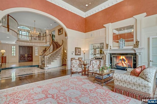 1055 High Mountain Road, Franklin Lakes, NJ 07417