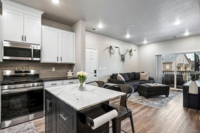 9962 W Victoria Place 301, Littleton, CO 80127