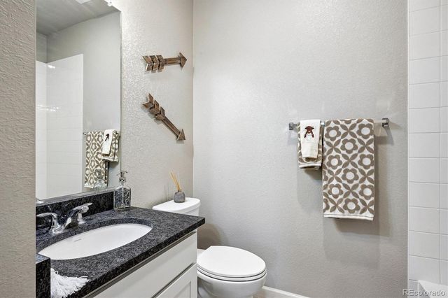 9962 W Victoria Place 301, Littleton, CO 80127