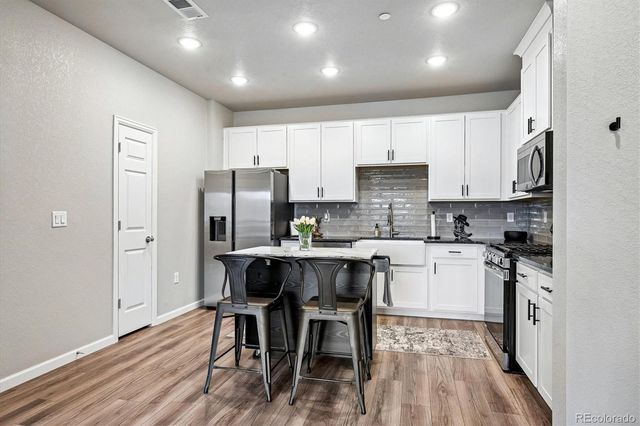 9962 W Victoria Place 301, Littleton, CO 80127
