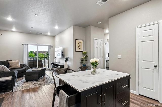 9962 W Victoria Place 301, Littleton, CO 80127