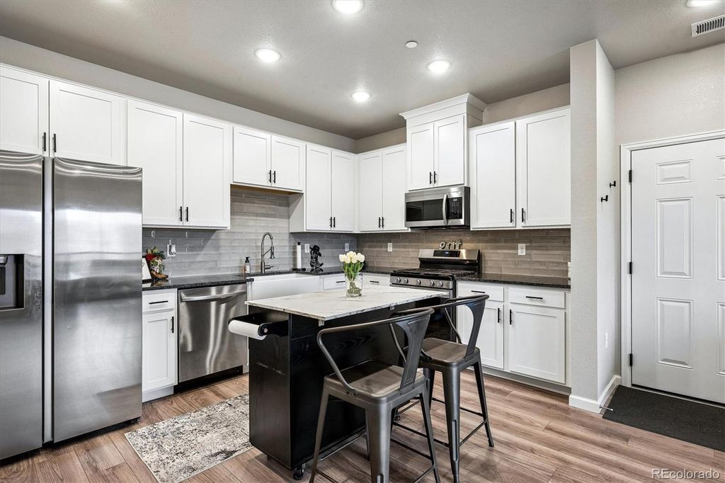 9962 W Victoria Place 301, Littleton, CO 80127