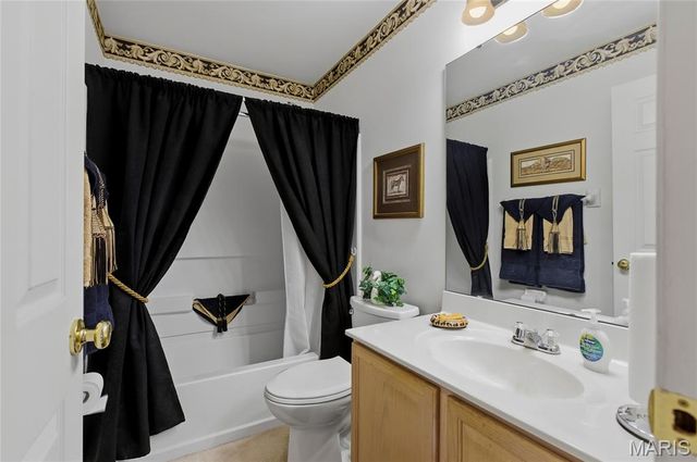 13025 Kinsley Heights Drive, Florissant, MO 63033
