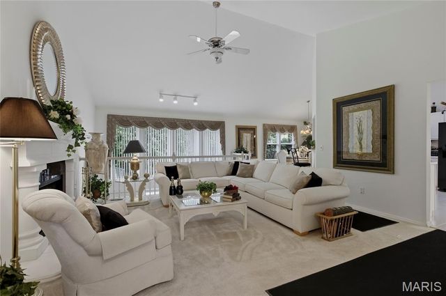 13025 Kinsley Heights Drive, Florissant, MO 63033
