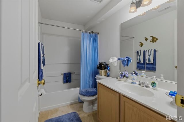 13025 Kinsley Heights Drive, Florissant, MO 63033
