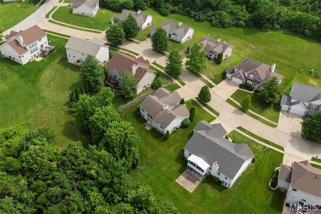 13025 Kinsley Heights Drive, Florissant, MO 63033