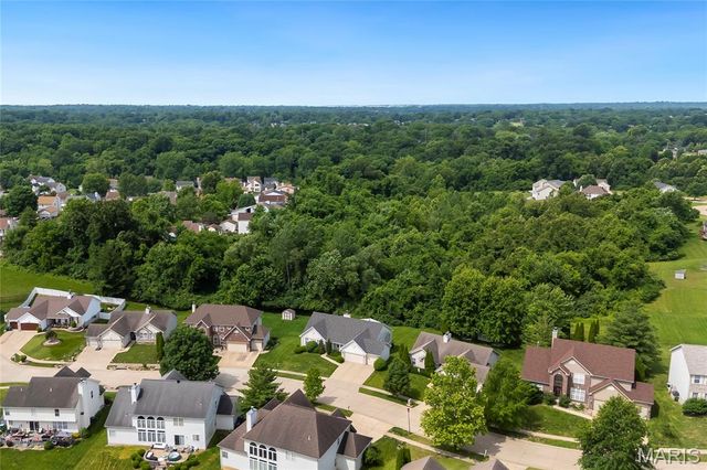 13025 Kinsley Heights Drive, Florissant, MO 63033