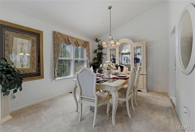 13025 Kinsley Heights Drive, Florissant, MO 63033