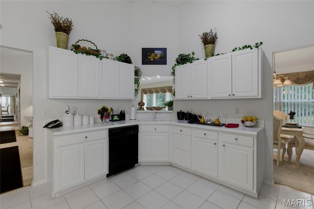 13025 Kinsley Heights Drive, Florissant, MO 63033